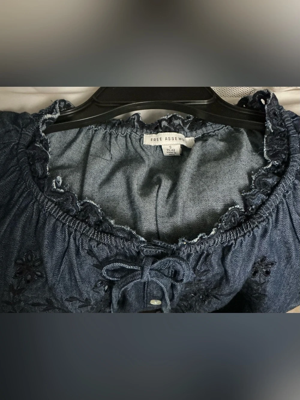 Free Assembly Embroidered Dark Wash Denim, Short Puff Sleeves Cropped Top-Small - Picture 3 of 6